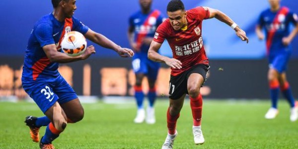 【中超】曹赟定进球+造点均无效 9人申花0比0亚泰