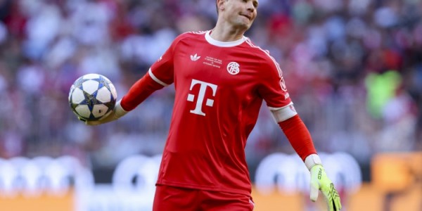 还是德国最佳门将？德天空：诺伊尔数据仍顶级，今年未因失误丢球