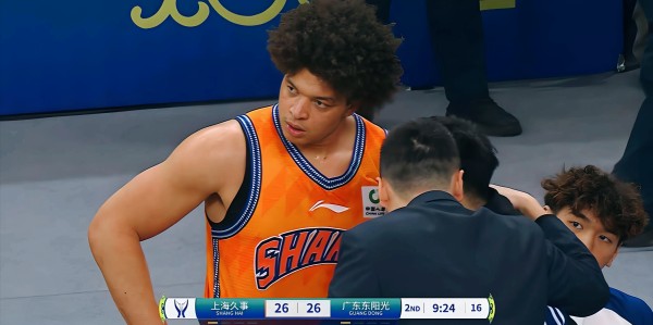 NBA直播-3天2胜广东！CBA杯第2支4强，奎因37分14篮板，萨林杰惹怒球迷！